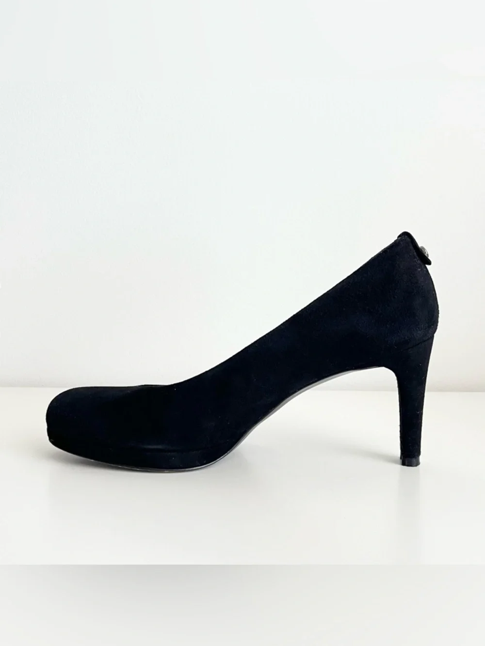 Stuart Weitzman Women's Suede Pumps Heels Size 9 Platform Elegant Formal Office